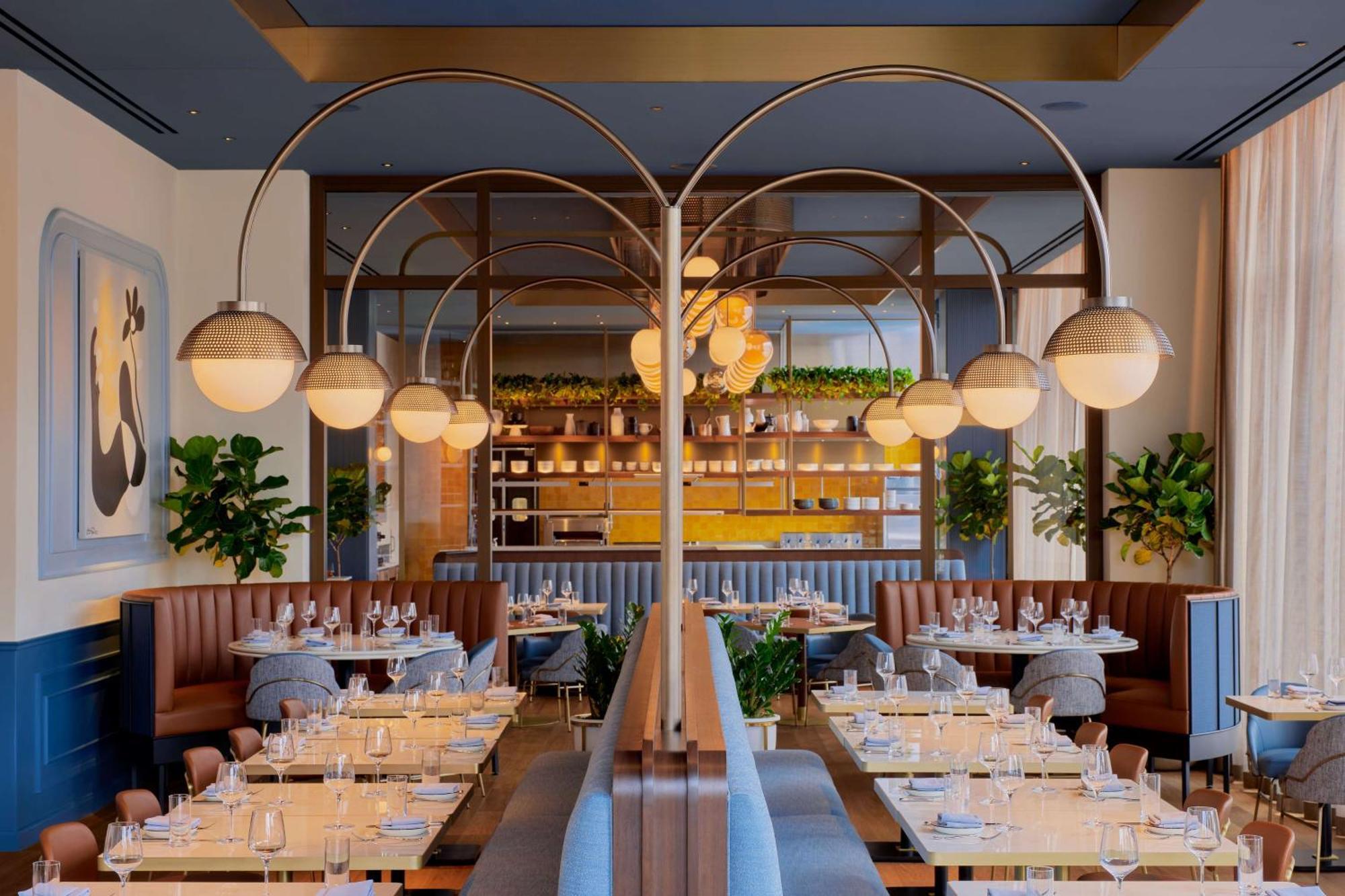 Отель The Godfrey Detroit, Curio Collection By Hilton Экстерьер фото